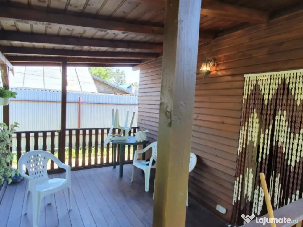 Cocorastii Colt intravilan 1381 mp , stradal, intre case la