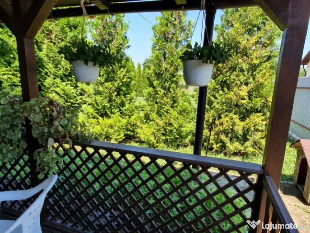 Cocorastii Colt intravilan 1381 mp , stradal, intre case la