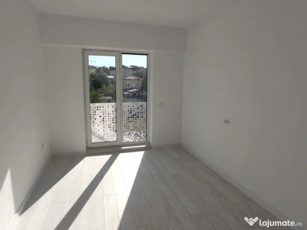 APARTAMENT 2 CAMERE, DECOMANDAT, BLOC NOU 