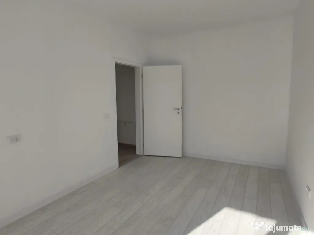 APARTAMENT 2 CAMERE, DECOMANDAT, BLOC NOU 