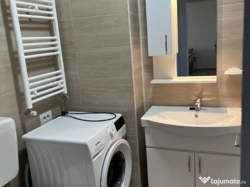 Apartament cu doua camere in fata la Iulius Mall