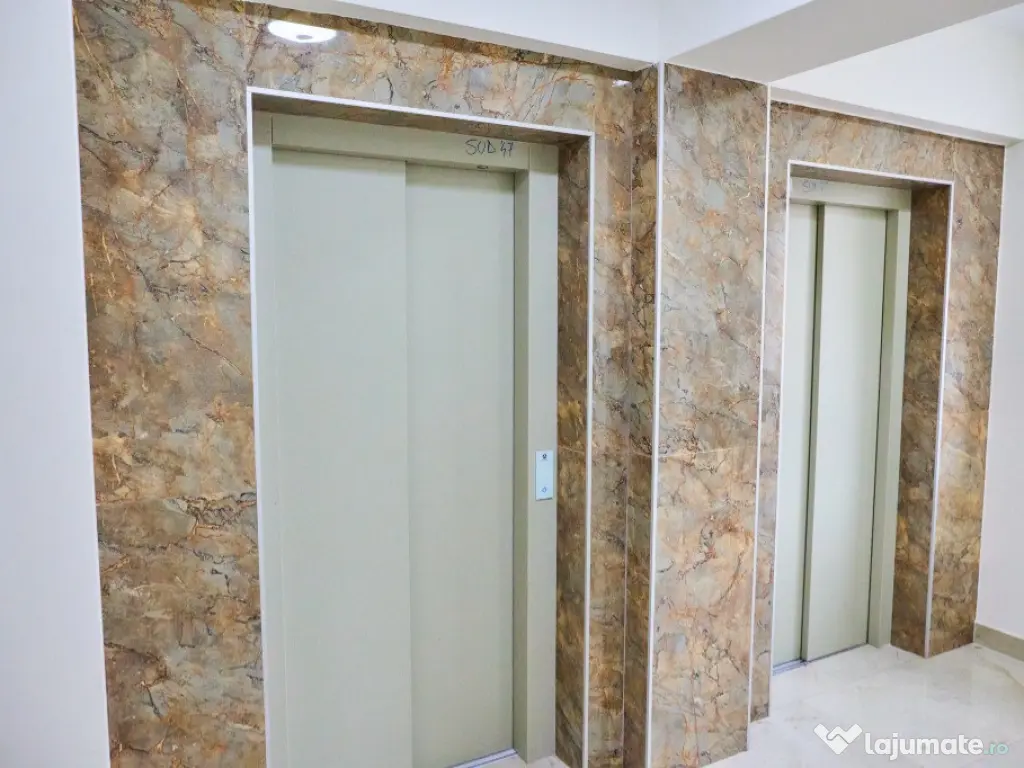 Central Address Residence / Garsoniera 