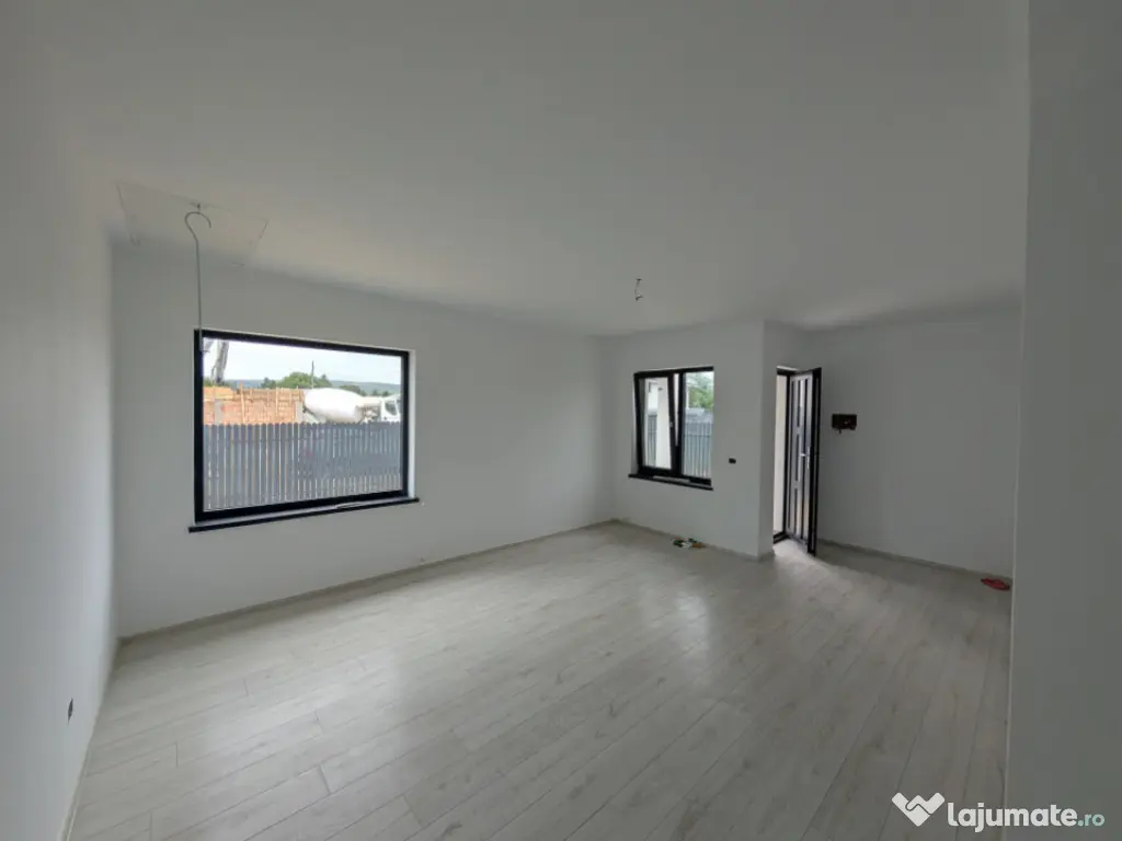 Casa 2025 Lilieci Rozelor (Apa, Canalizare, Gaz) terasa + be 