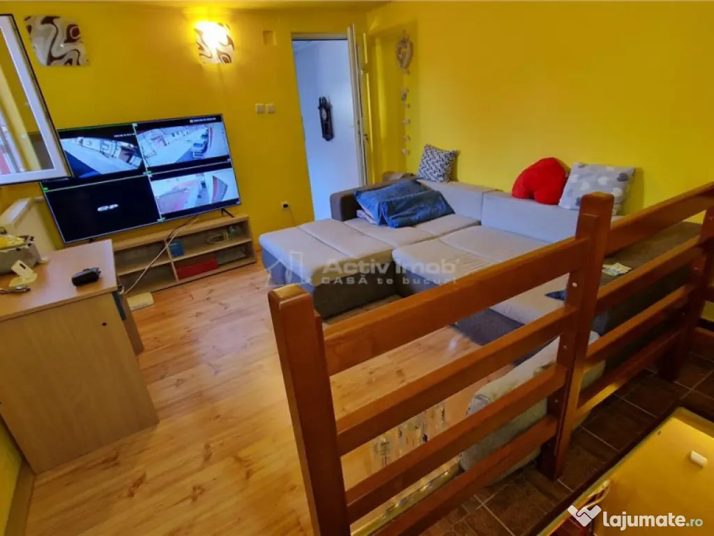 Resita Casa 7 Incaperi Parter,Etaj, Zero investitii