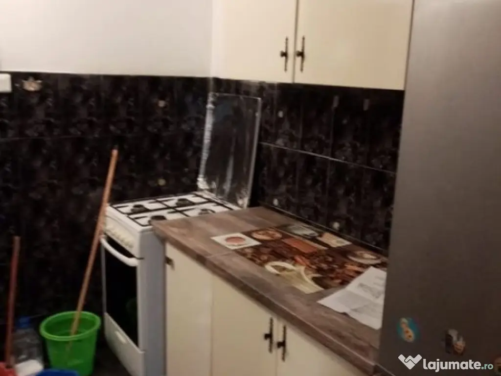 Garsoniera este situata in zona Dacia 