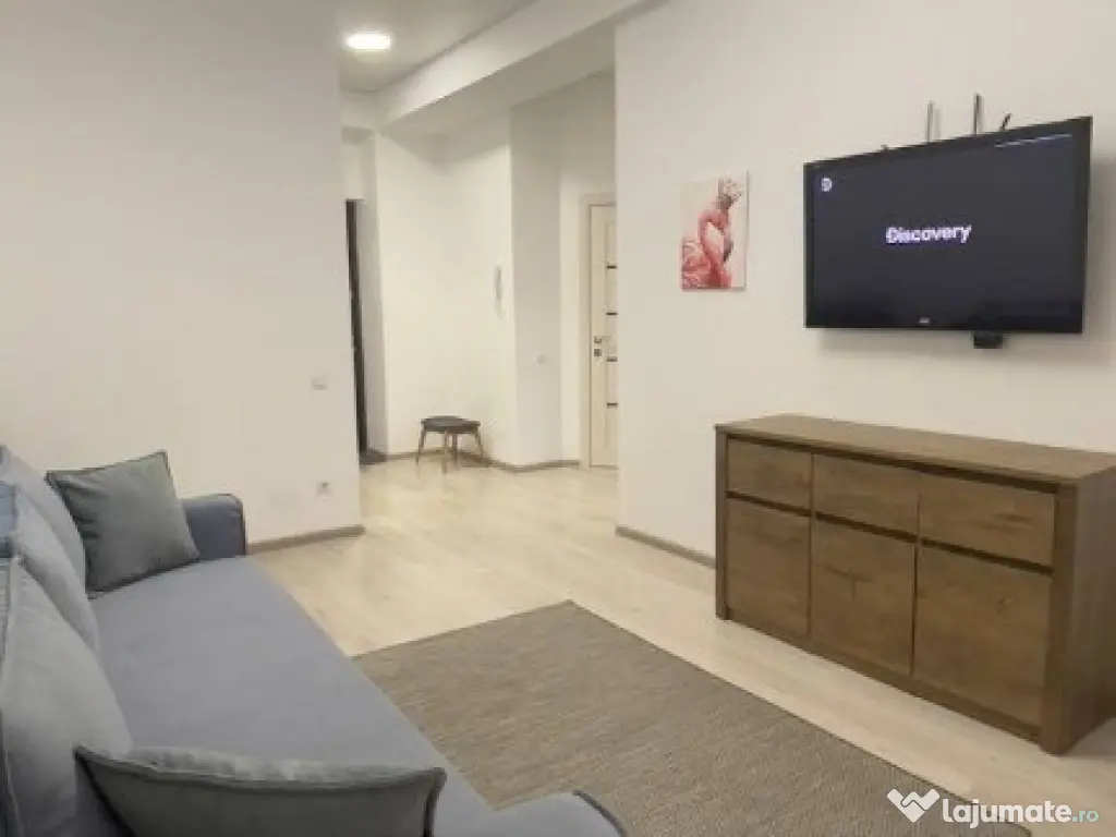 Inchiriere apartament o camera orientare nordica