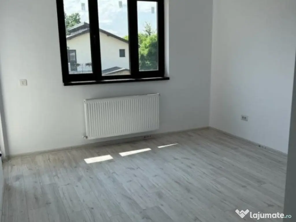 Vila cu 5 camere, 3 bai, 142mp in Ostratu/Corbeanca