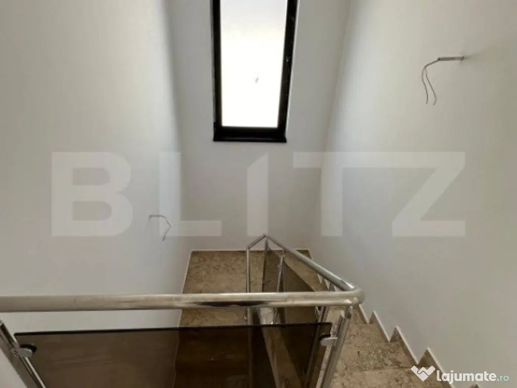Vila cu 5 camere, 3 bai, 142mp in Ostratu/Corbeanca