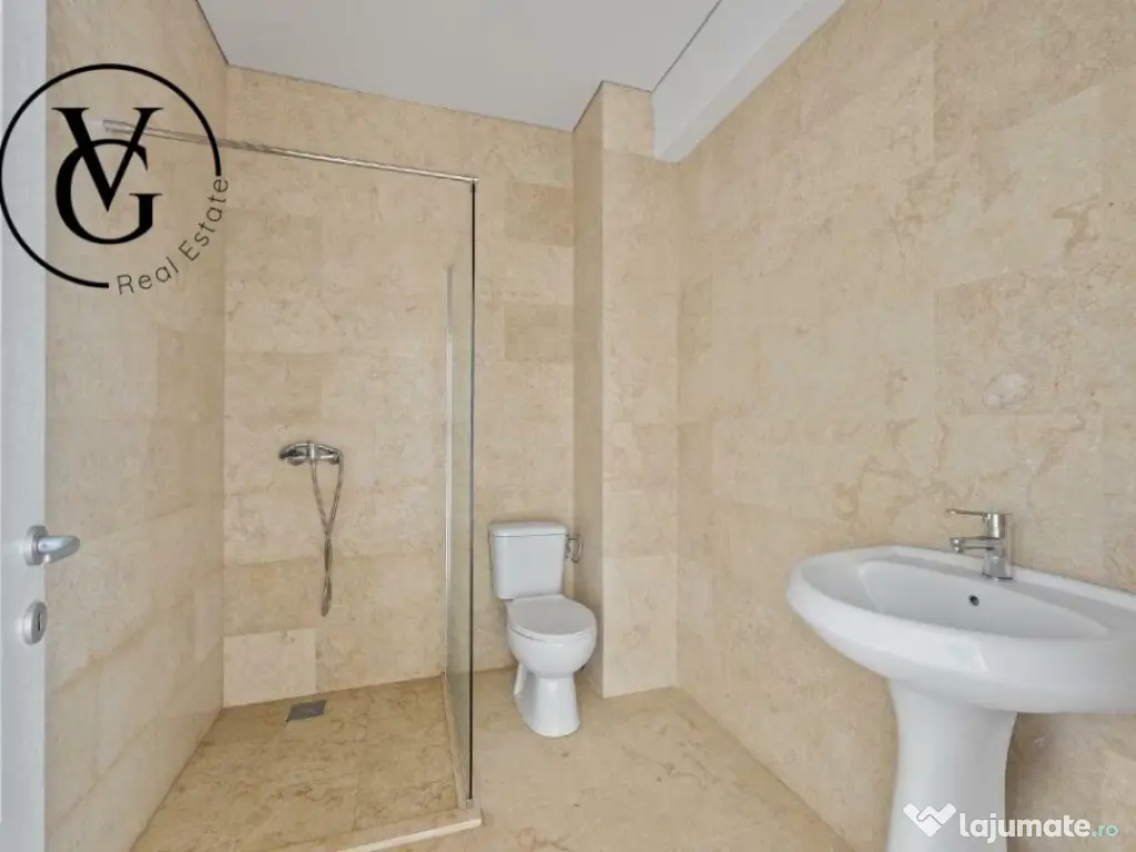 Apartament 3 camere Mamaia-Sat - vedere frontala lac 