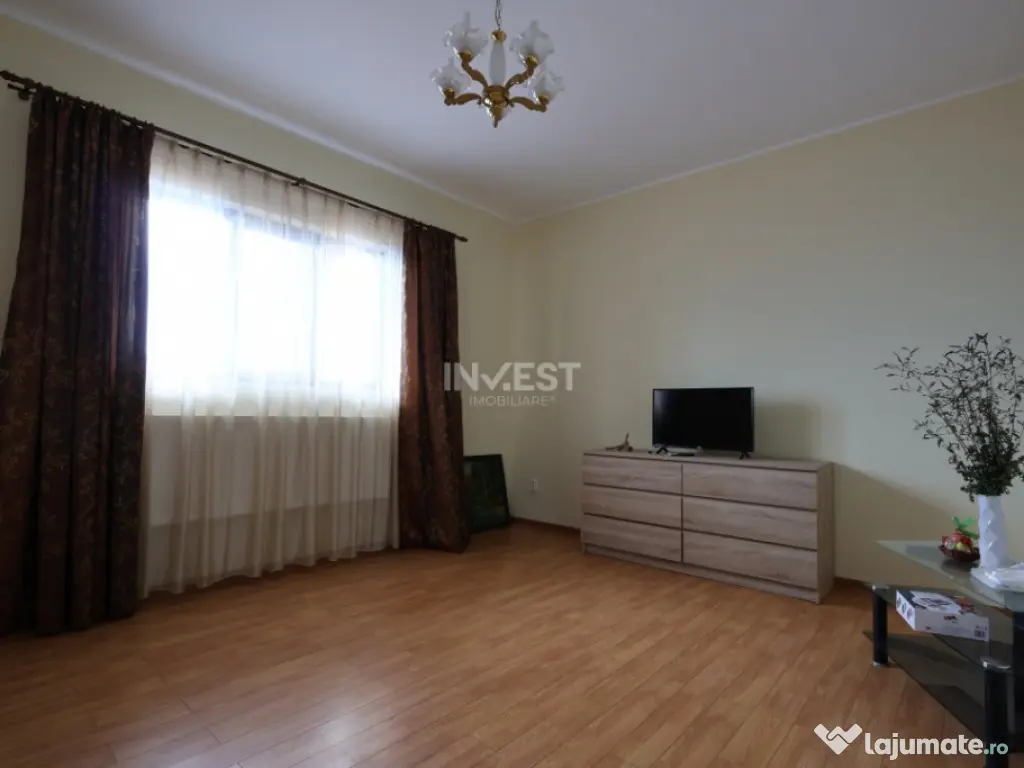 Casă de vânzare în Rediu – Spațiu Generos pentru Două