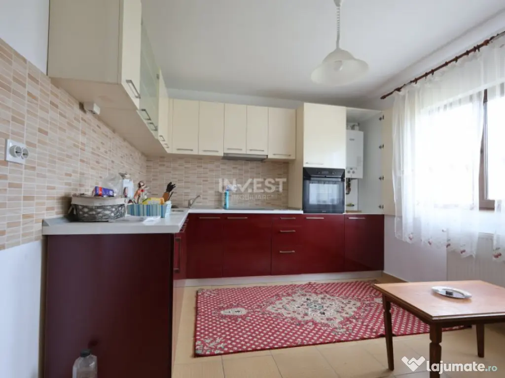 Casă de vânzare în Rediu – Spațiu Generos pentru Două