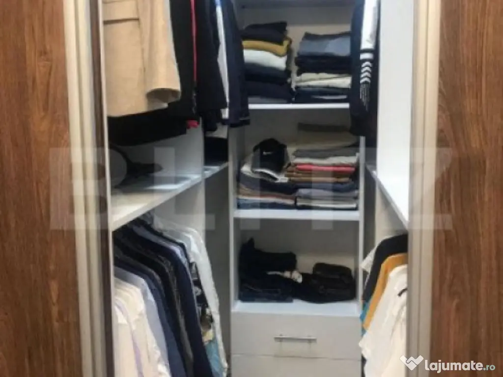 Garsoniera spatioasa, cu dressing