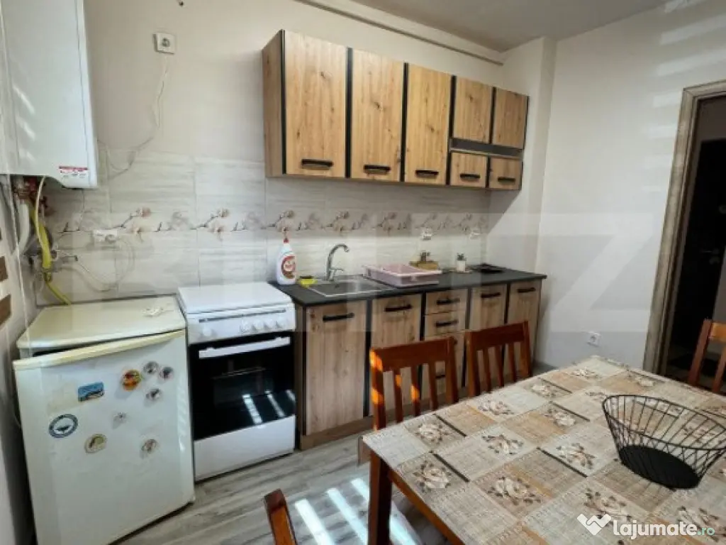 Apartament 2 camere, decomandat, 50 mp, parcare, zona Terra