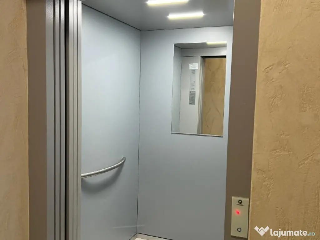 Apartament 3 camere zona Coroana de Aur 