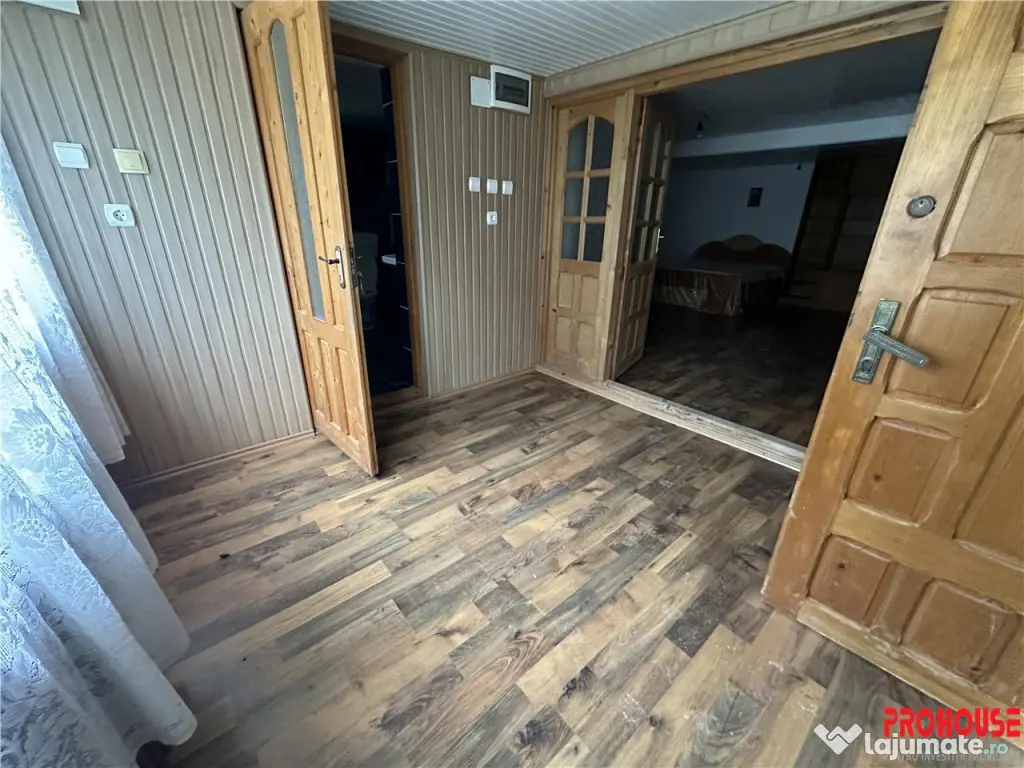 Vila de vacanta - D P M - teren 6.226mp 