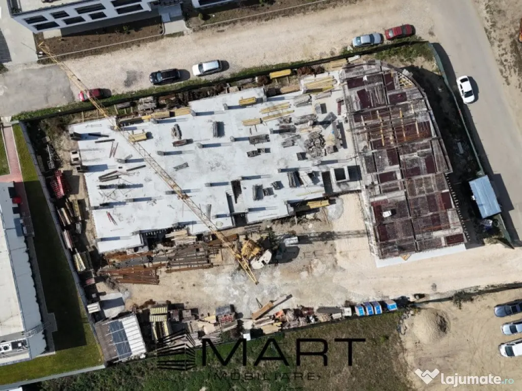 Penthouse 2 camere, 50mp utili + 33mp terasa, zona Tractorul