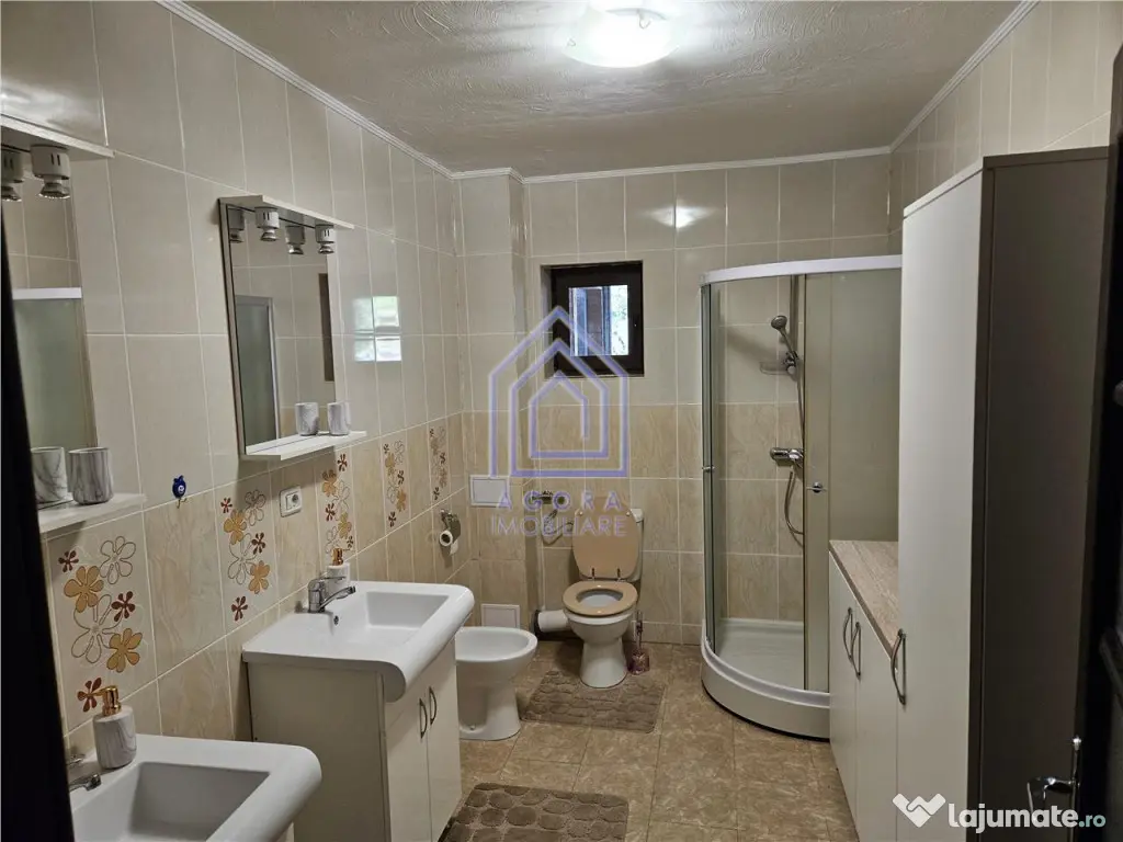 Suceava, casa deosebita in zona linistita.