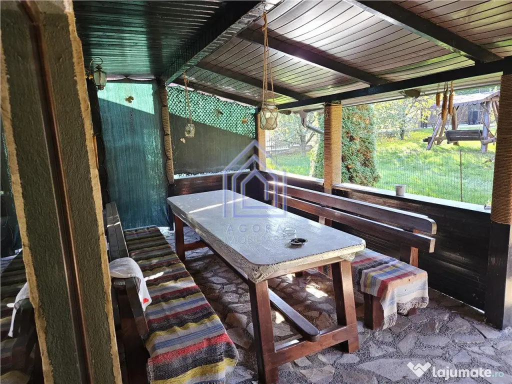 Suceava, casa deosebita in zona linistita.