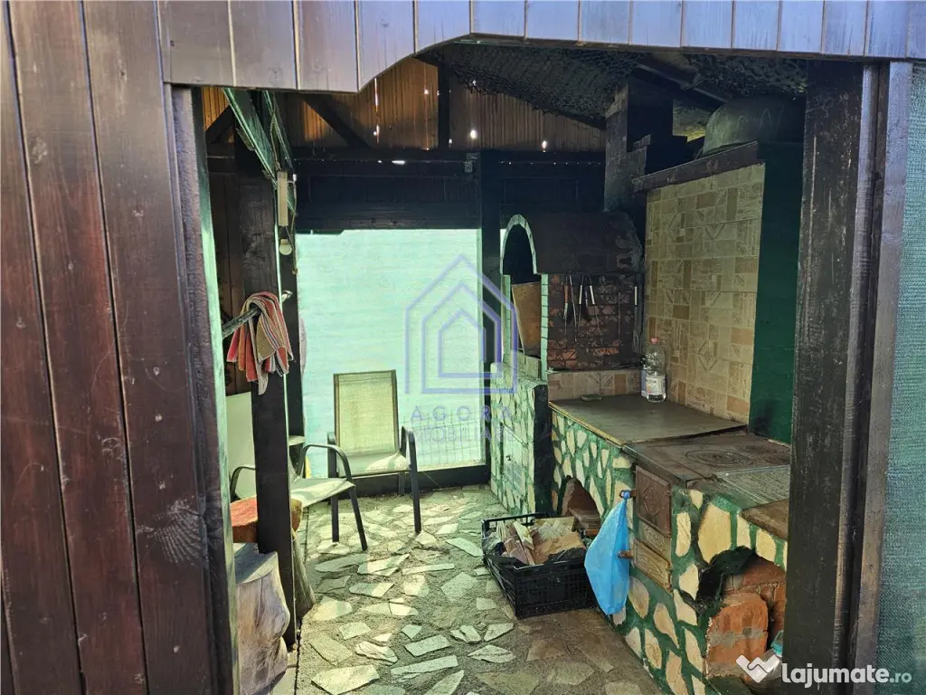 Suceava, casa deosebita in zona linistita.