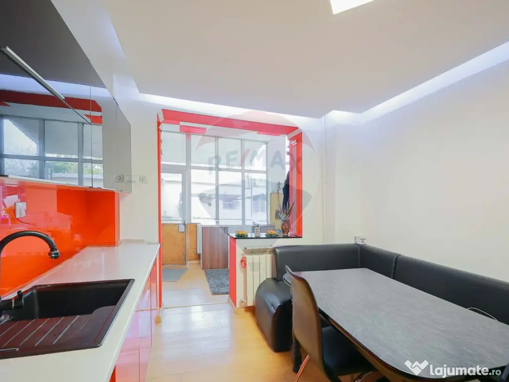 Casă cu 7 camere de vânzare, zona Parcul Salca, Cantemir