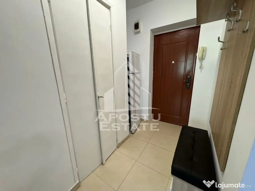 Apartament ultracentral cu 2 camere semidecomandat