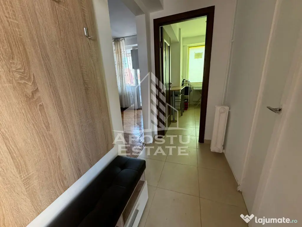 Apartament ultracentral cu 2 camere semidecomandat