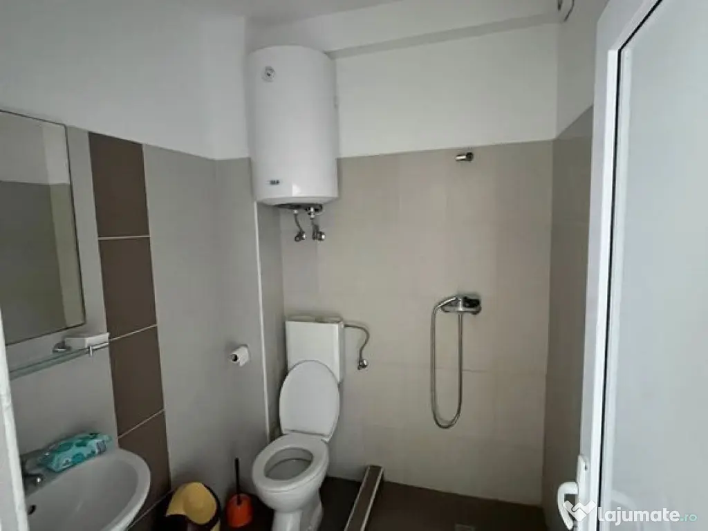 Spatii Comerciale trafic intens Teatrul de vara Neptun