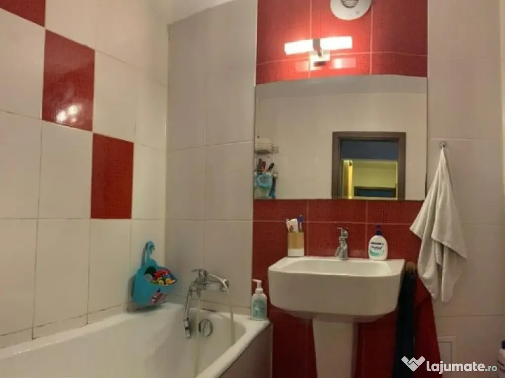 Brancoveanu, zona Spitalul Marie Currie, Ap.4 cam.