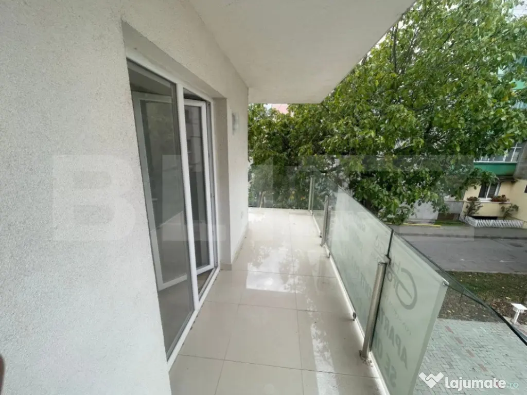 Apartament 3 camere, Decomandat, Sebes, Fara TVA