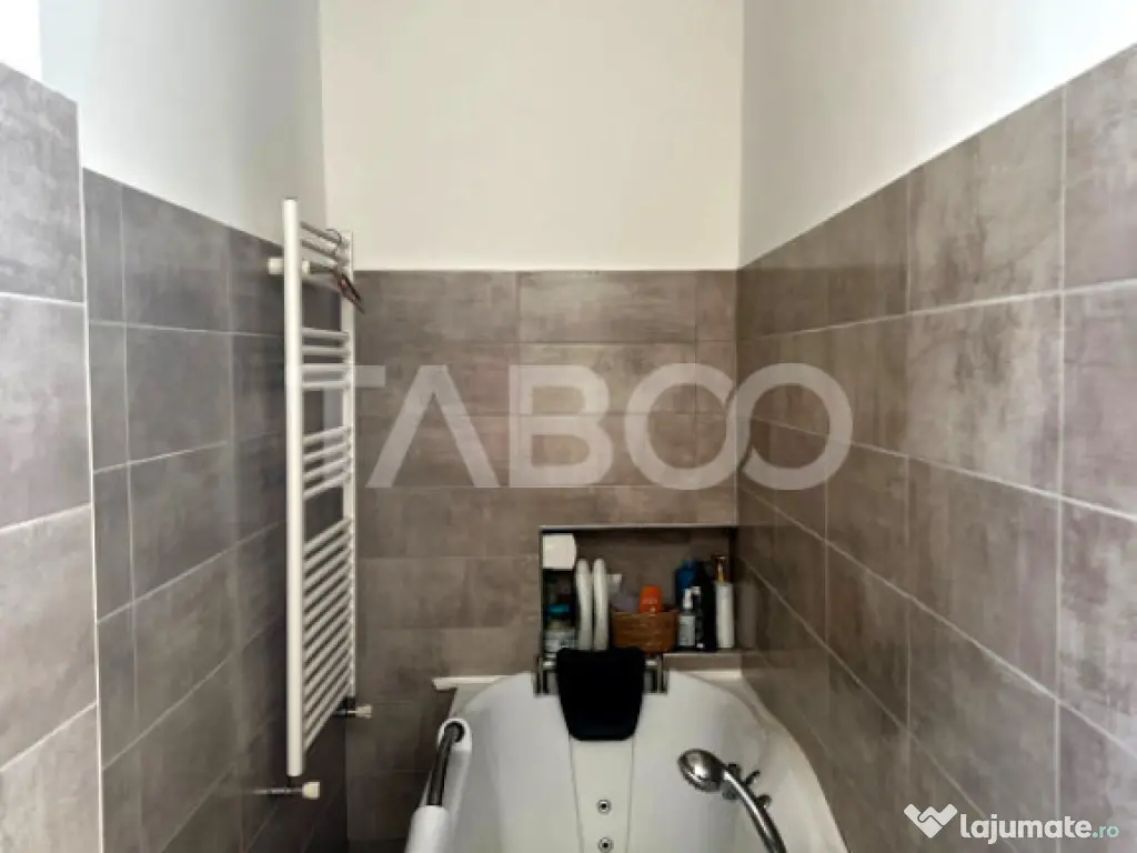 Apartament de vanzare cu 5 camere garaj zona Central din Sib 