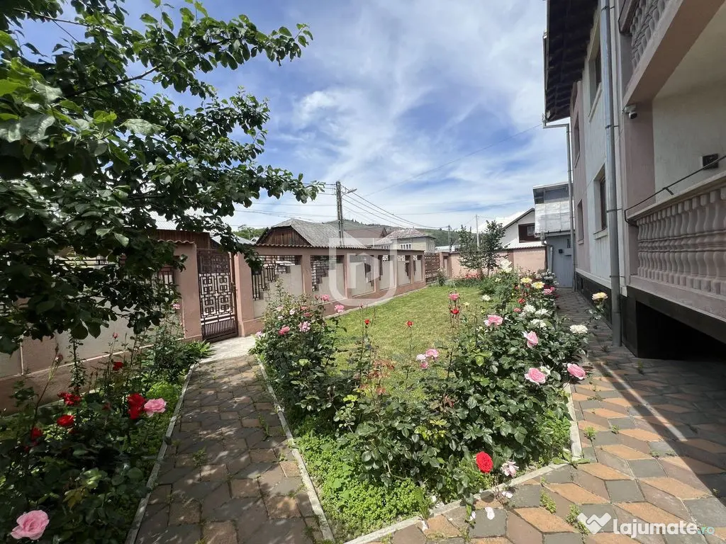 Pensiune si Casa Ultracentral | Gura Humorului | Arinis |... 