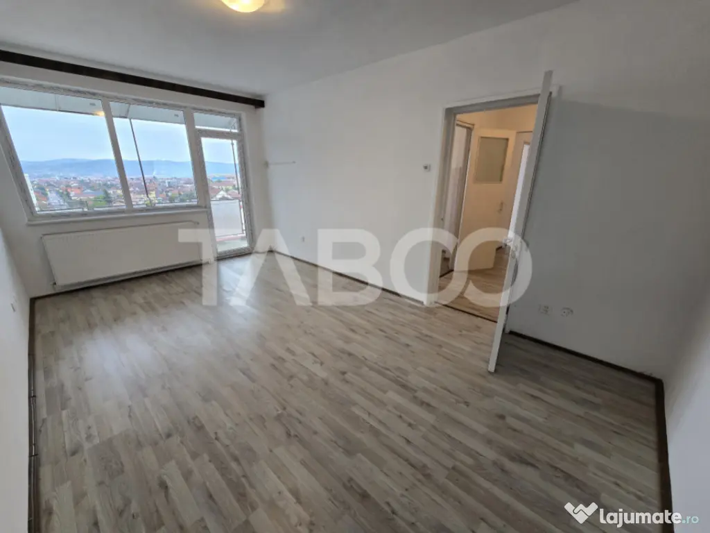 Apartament decomandat de vanzare cu 3 camere balcon zona Mih 