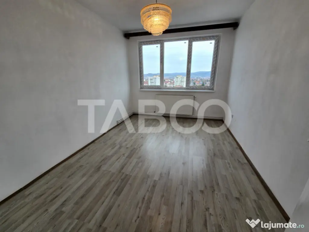 Apartament decomandat de vanzare cu 3 camere balcon zona Mih 