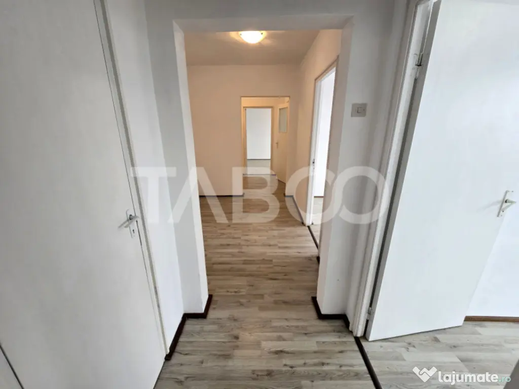 Apartament decomandat de vanzare cu 3 camere balcon zona Mih 