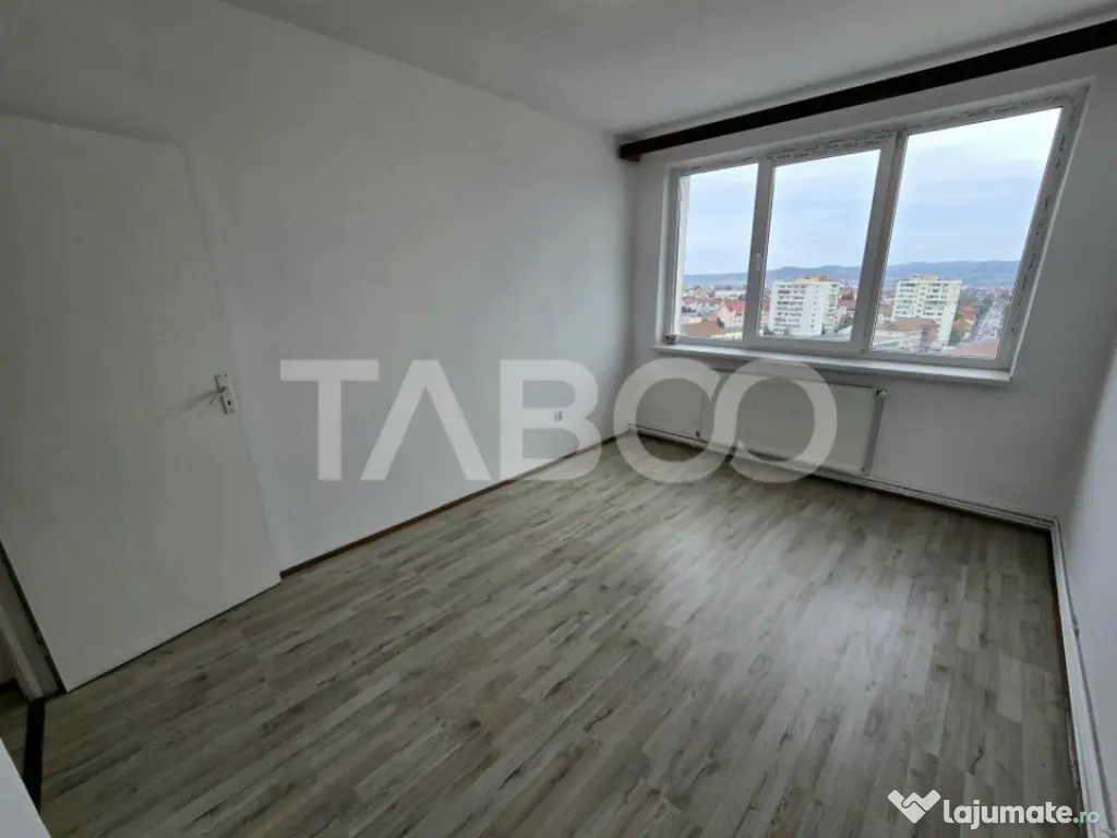 Apartament decomandat de vanzare cu 3 camere balcon zona Mih 