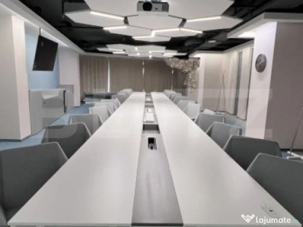 Cladire moderna zona centrala