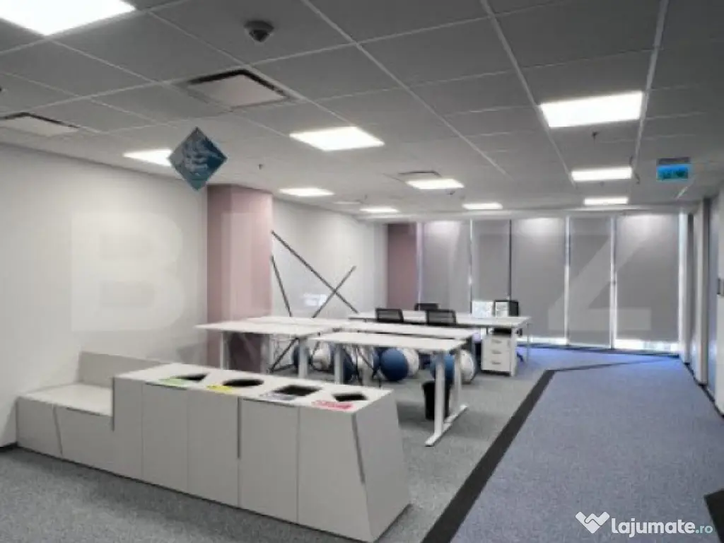 Cladire moderna zona centrala