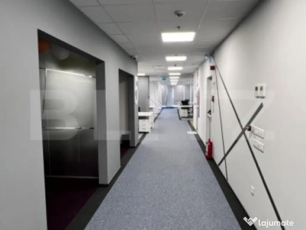 Cladire moderna zona centrala