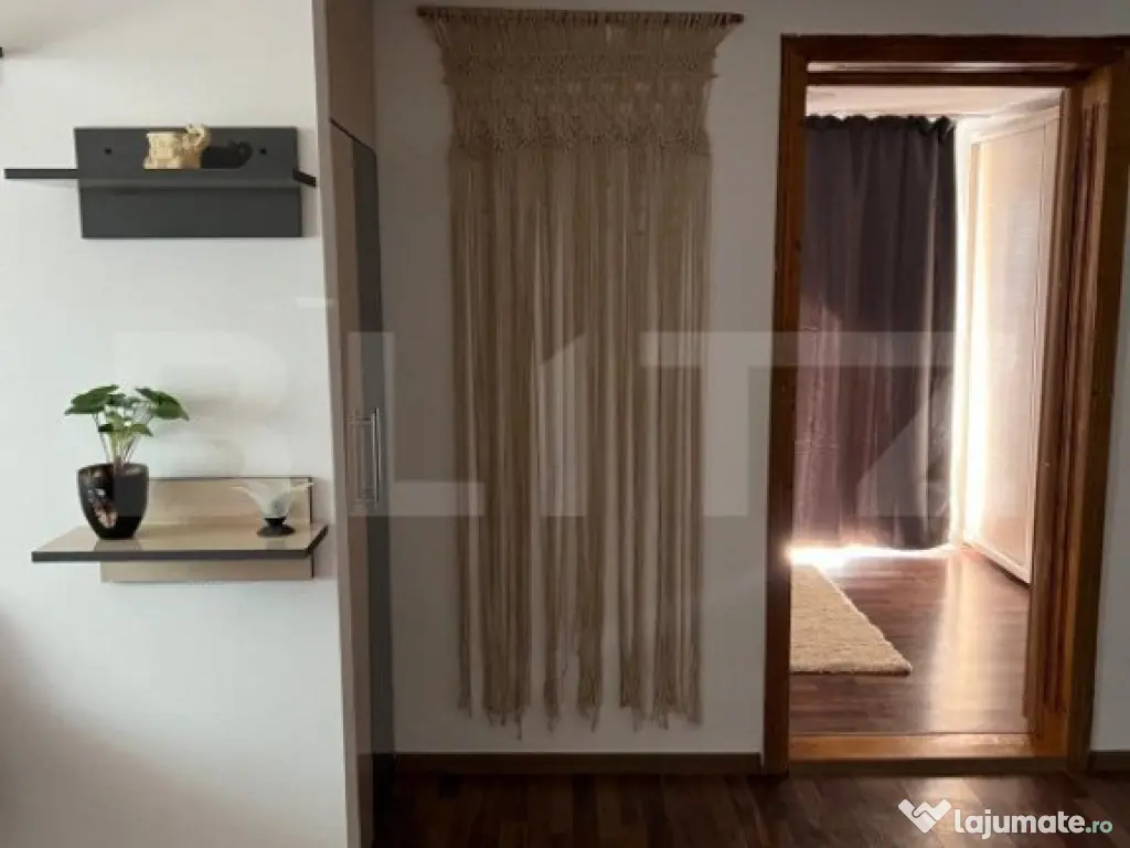 Imobil cu spatiu comercial si 4 apartamente, pe 417 mp teren