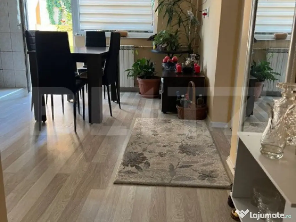 Imobil cu spatiu comercial si 4 apartamente, pe 417 mp teren