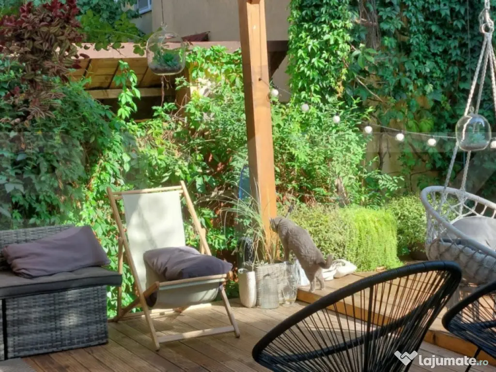 Imobil cu spatiu comercial si 4 apartamente, pe 417 mp teren