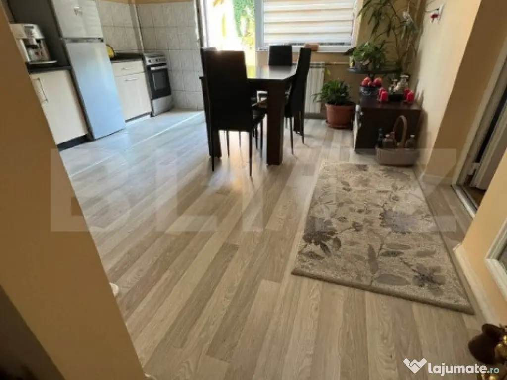 Imobil cu spatiu comercial si 4 apartamente, pe 417 mp teren