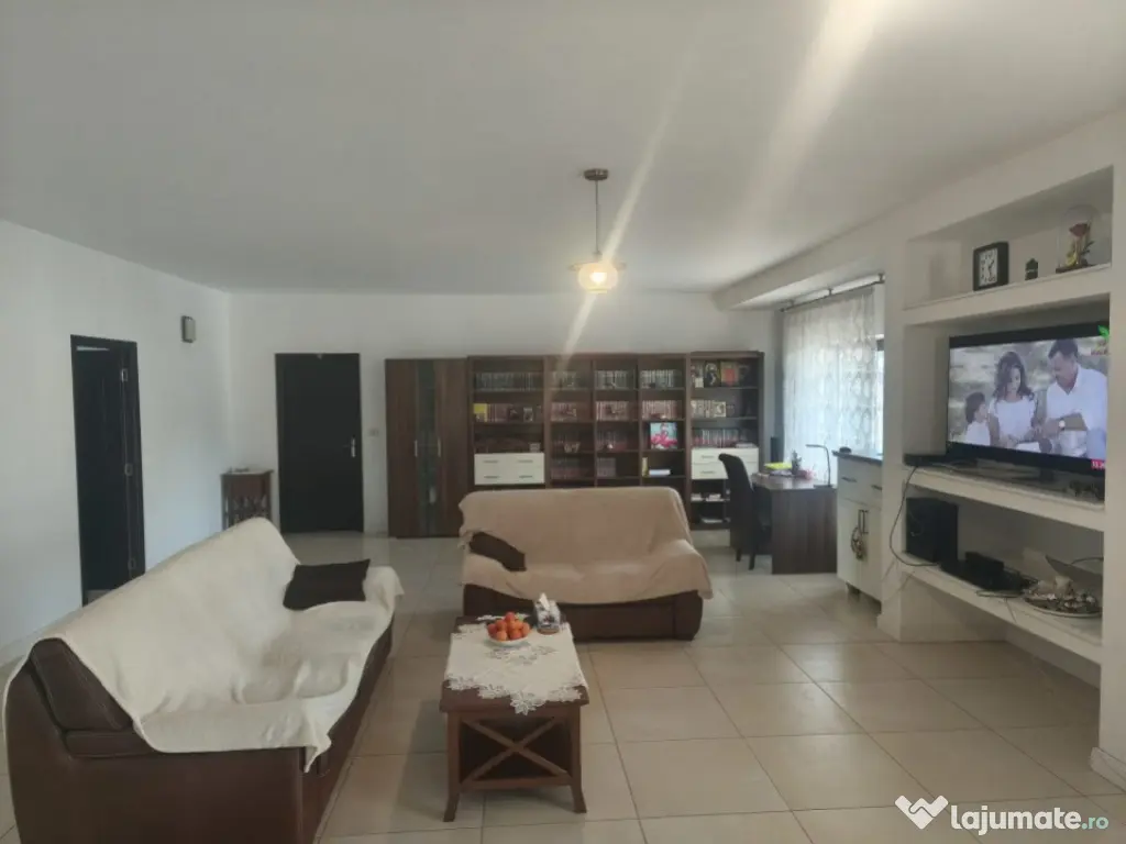 Afacere la cheie! 2 sali evenimente+ apartament 220mp, Siret
