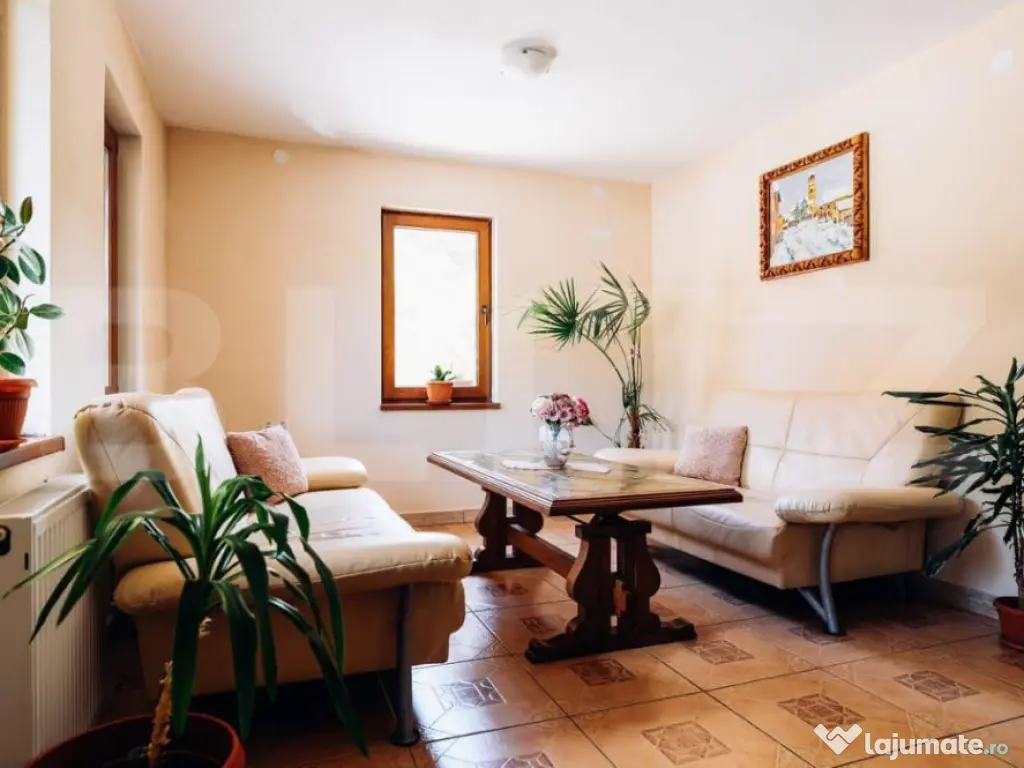 Pensiune cu 20 de canere, 700 mp, zona Praid