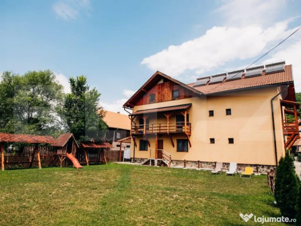 Pensiune cu 20 de canere, 700 mp, zona Praid