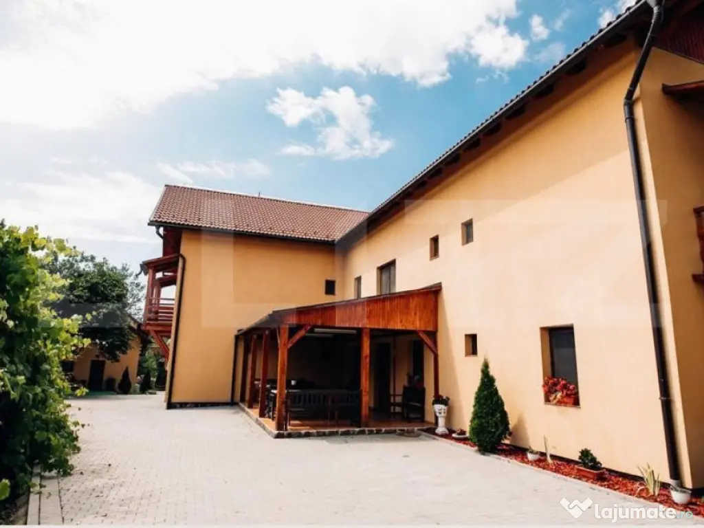 Pensiune cu 20 de canere, 700 mp, zona Praid