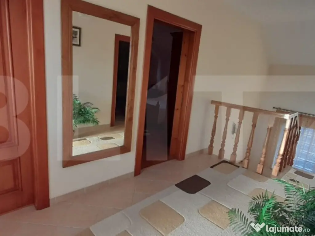 Casa cu 4 camere, 220 mp, zona Itcani