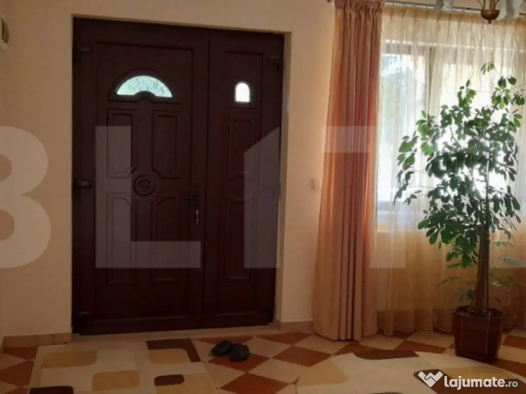 Casa cu 4 camere, 220 mp, zona Itcani