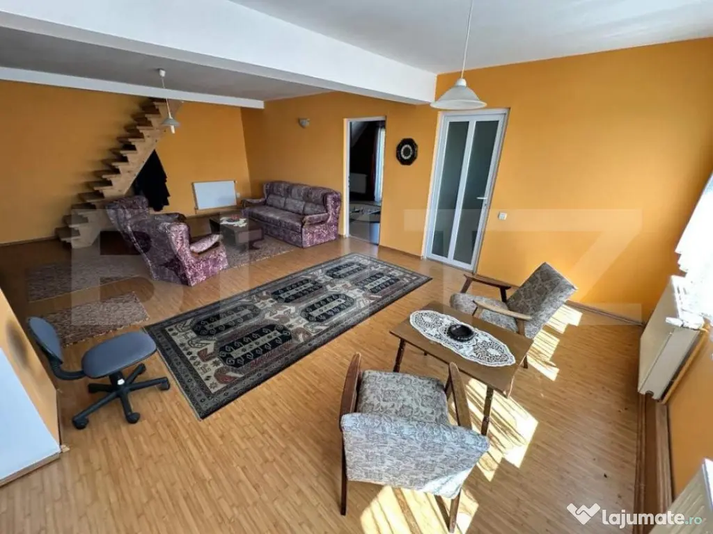 Casă tip P+E+M, 5 camere, 176 mp, semicentrală