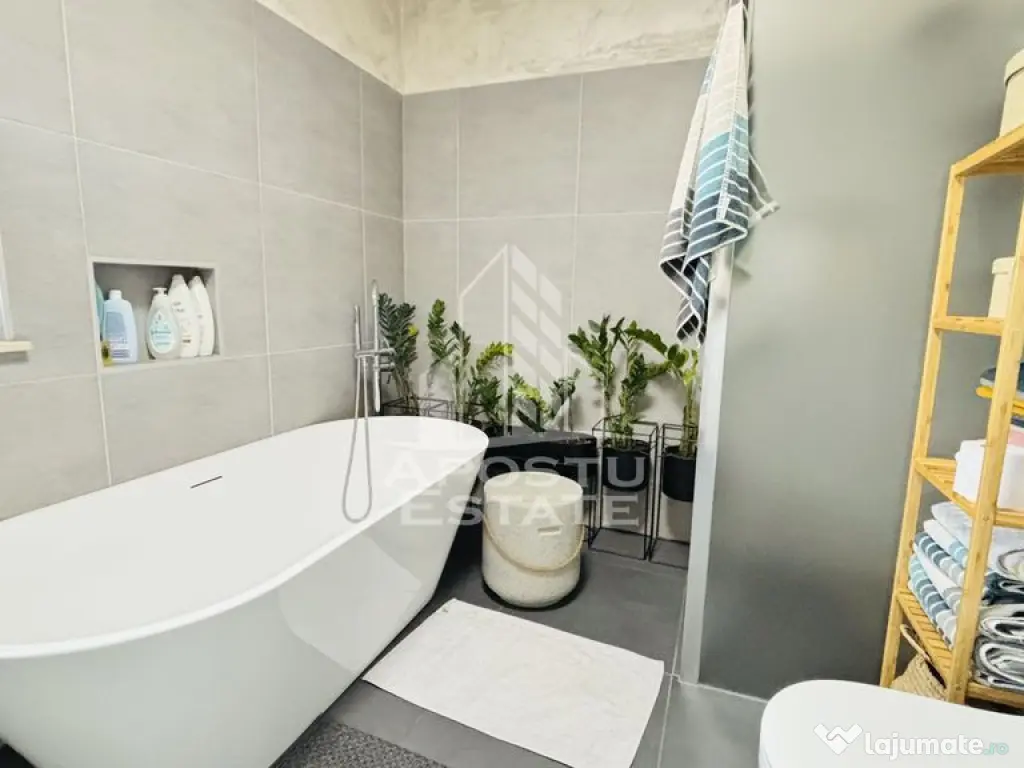 Casa deosebita cu 5 camere in Dinias 